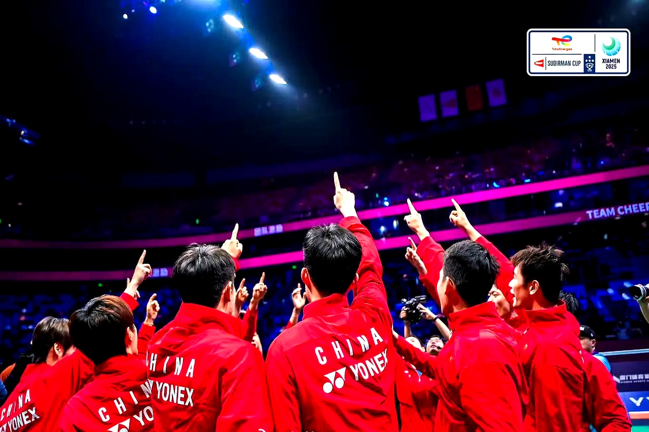 中国队碾压日本队,石宇奇扛起全队 中国队碾压日本队,石宇奇扛起全队