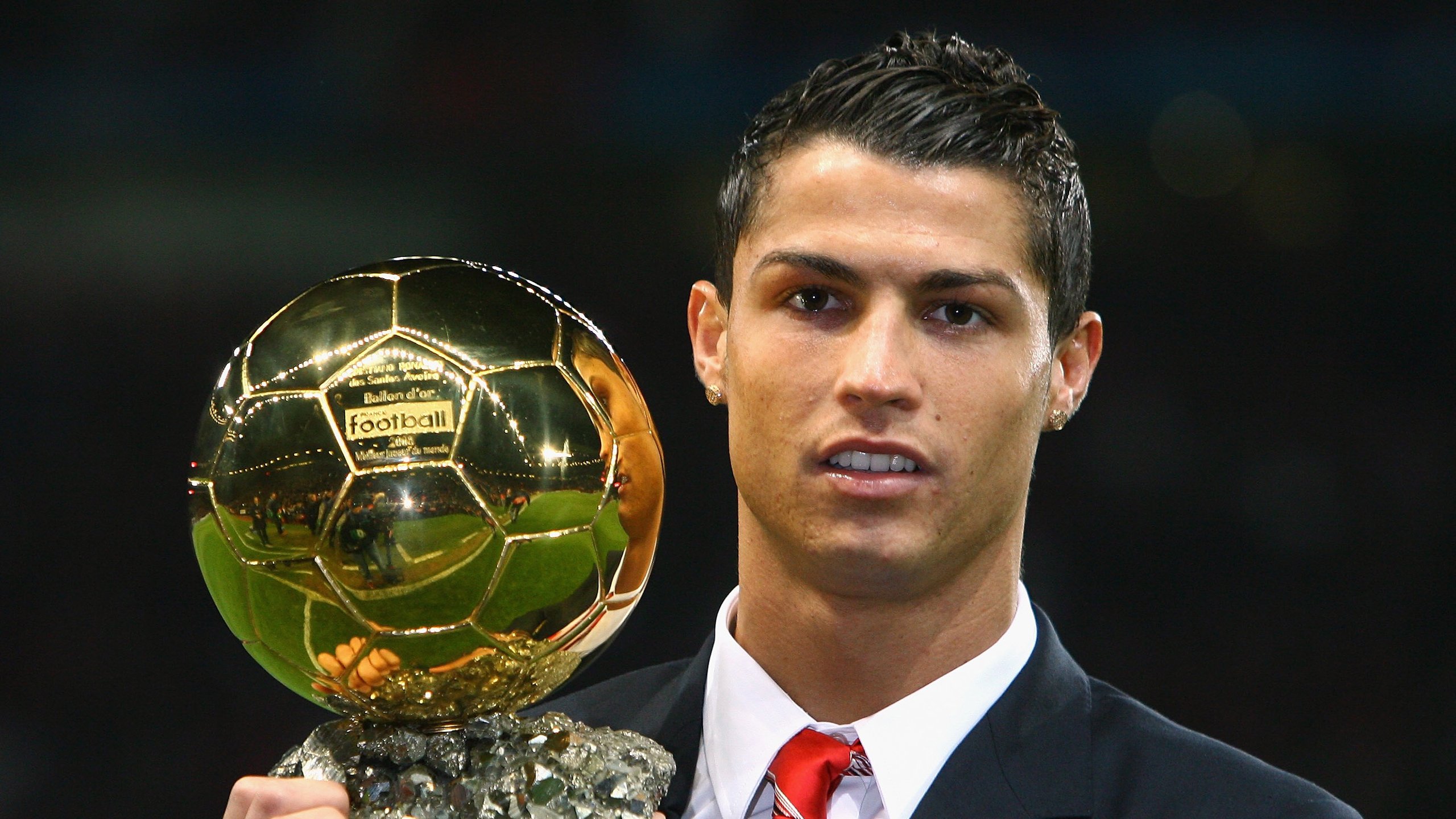 年度焦点之战之夜,霍勒迪,硬仗之王的加冕礼